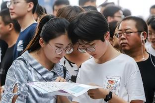 贝弗利：芬奇输球后直接走了 他们赢的时候我是第一个去打招呼的